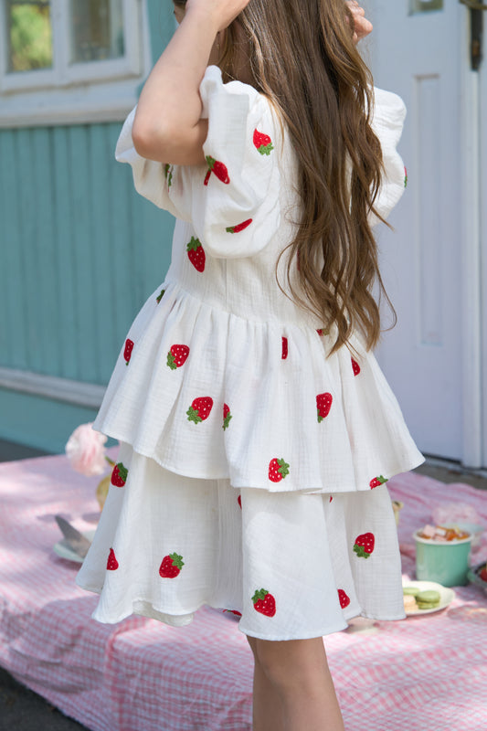 Sukienka z rozkloszowanym dołem strawberry 🍓