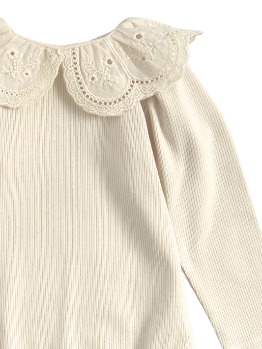 Prążkowane body/bluzka z koronkowym kołnierzykiem -kremowe