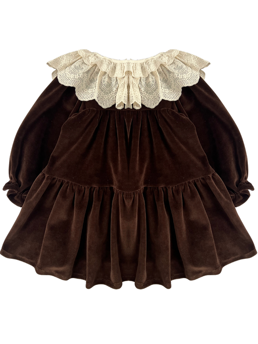 Welurowa sukienka z koronkowym kołnierzem - brązowa