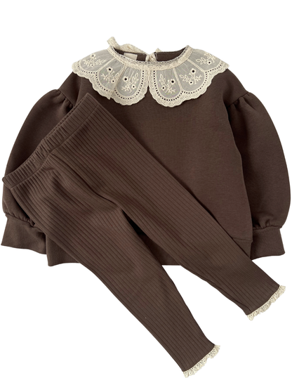 Prążkowane legginsy z koronką -brązowe