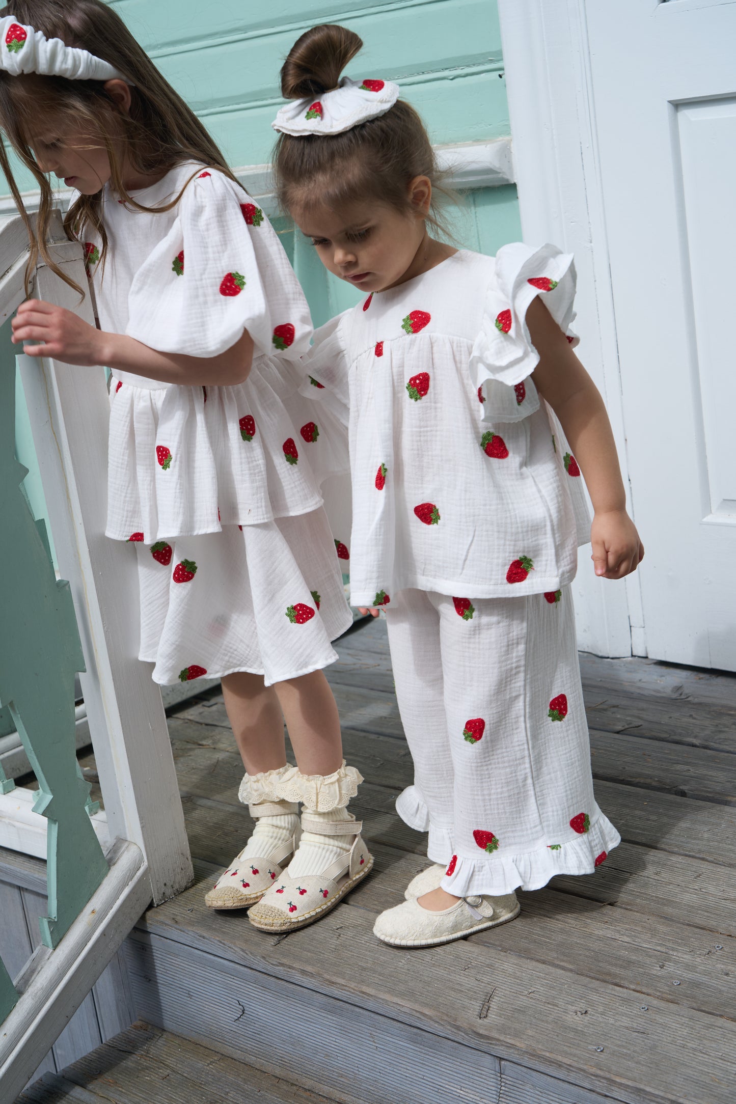 Sukienka z rozkloszowanym dołem strawberry 🍓