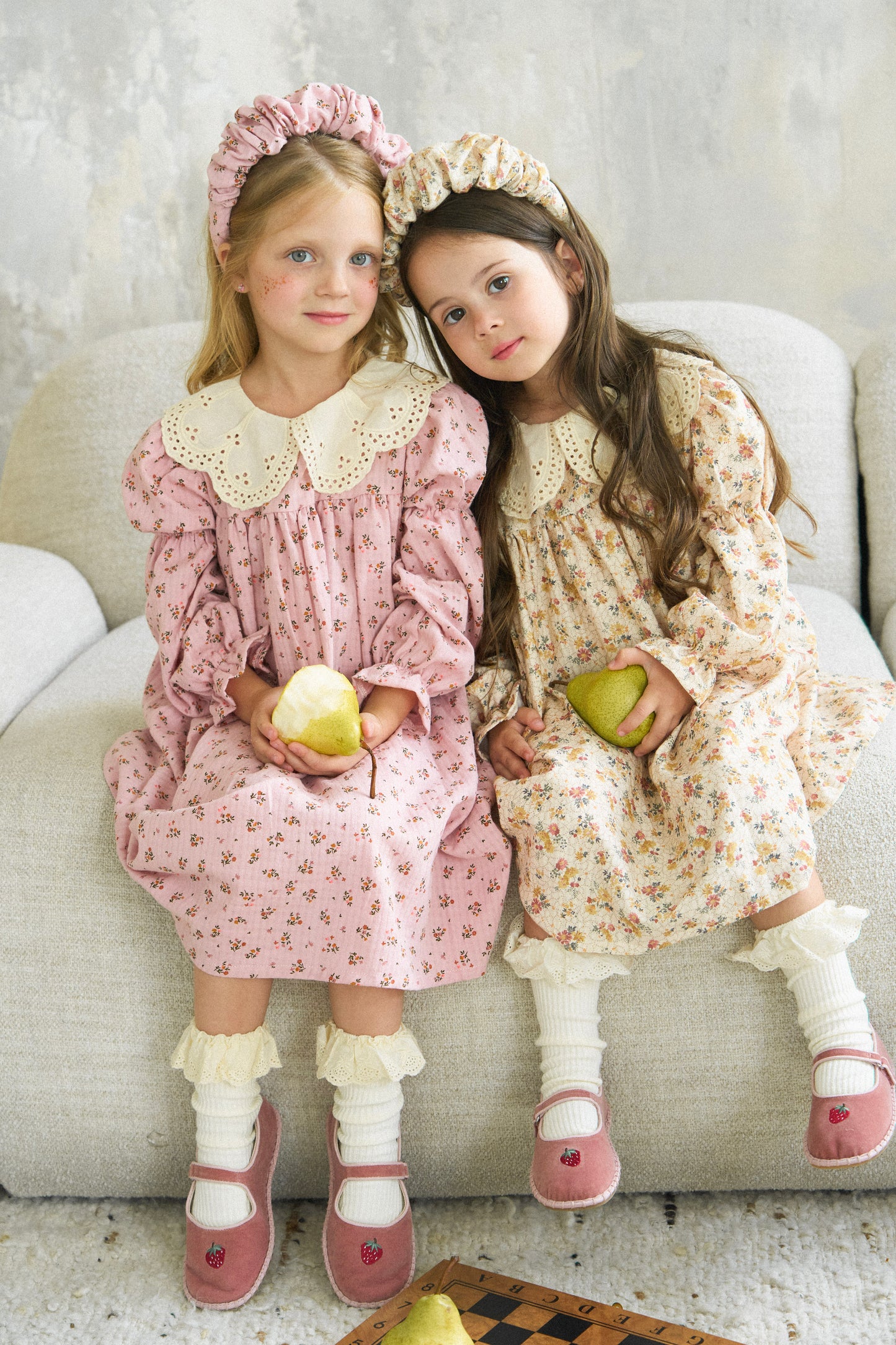 Sukienka w kwiatuszki różowa