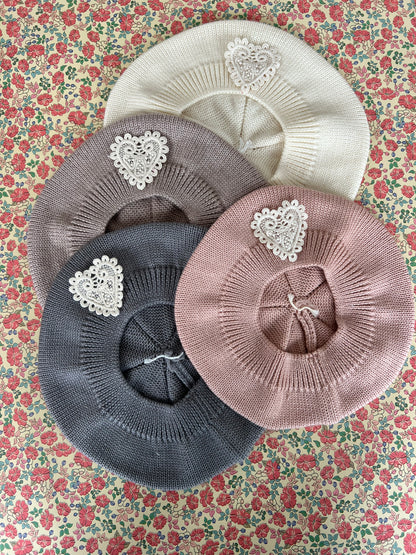 Beret merino z serduszkiem