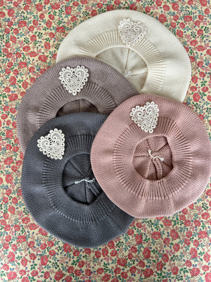 Beret merino z serduszkiem