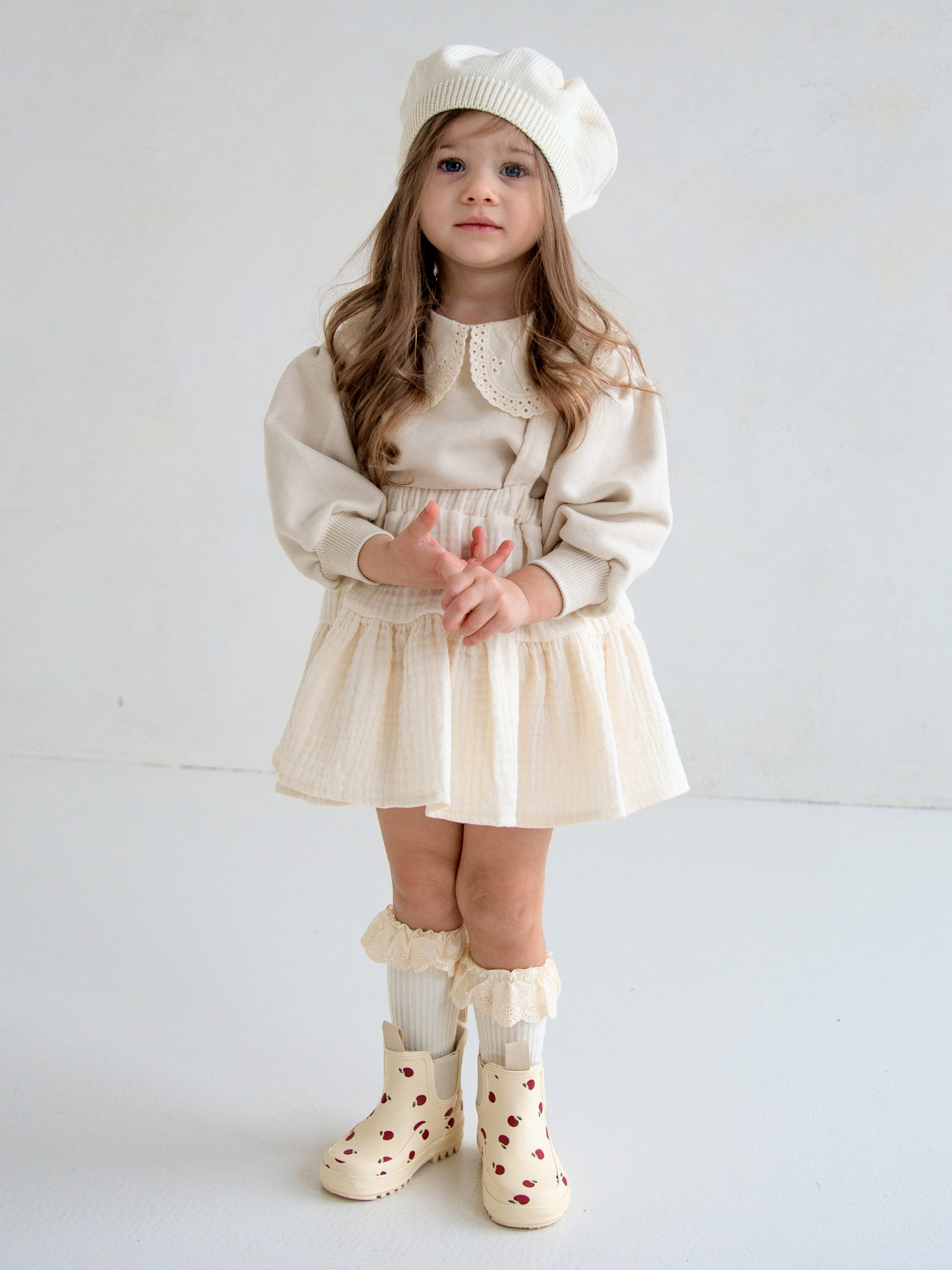 Kremowy komplet z kołnierzykiem