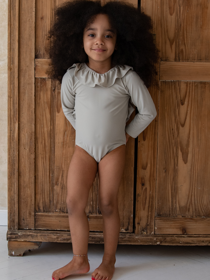 Kostium kąpielowy z wycięciem