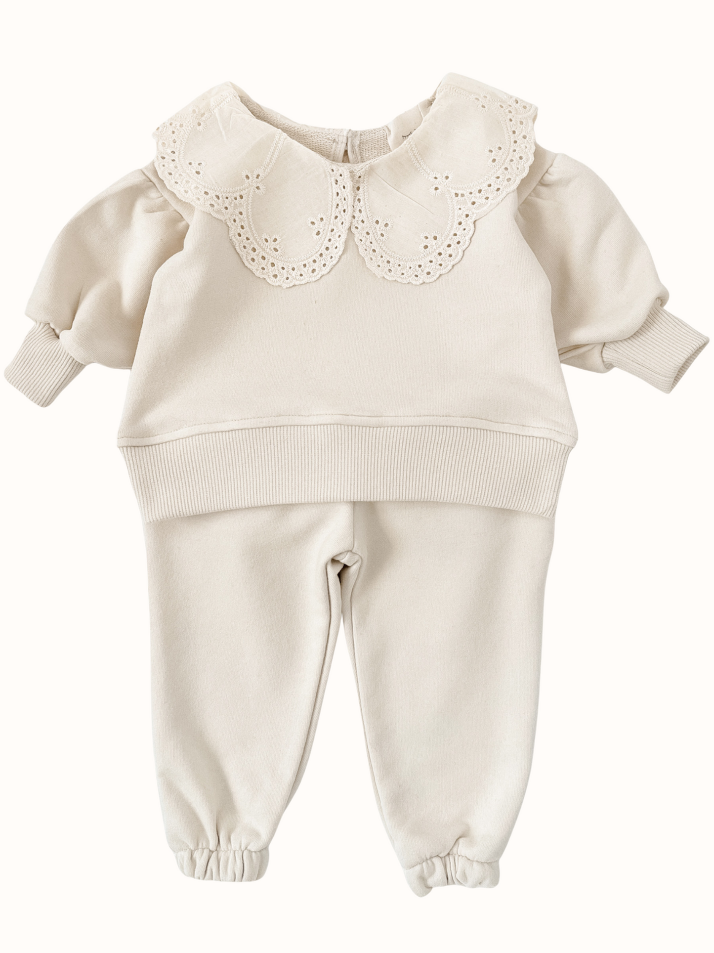 Kremowy dres z kołnierzykiem