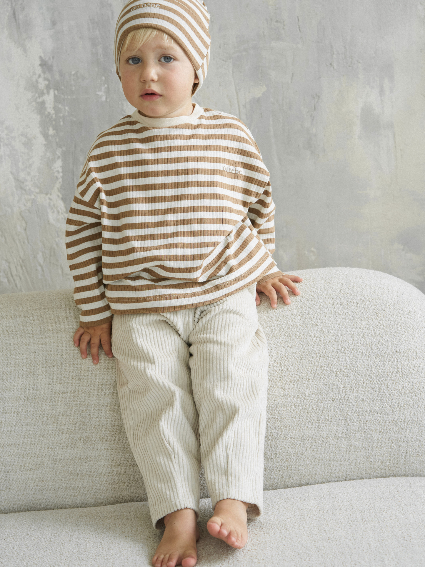 Spodnie sztruksowe o szerszym kroju