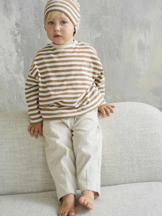 Spodnie sztruksowe o szerszym kroju